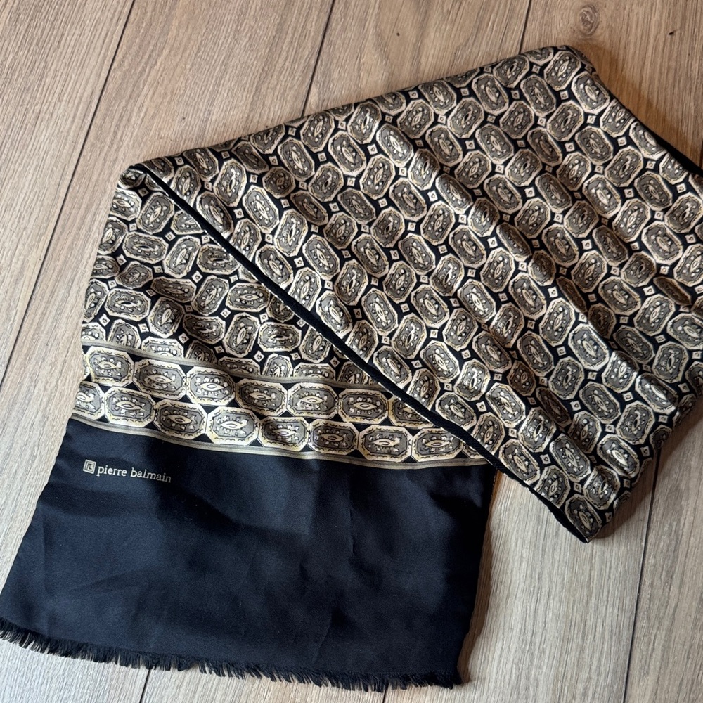Pierre Balmain Black and Gold Patterned Scarf